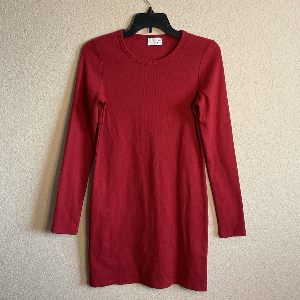 Wilfred Free Aritizia Womens Small Red Long‎ Sleeve Ribbed Casual Dress